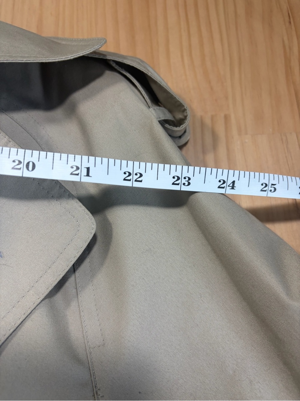 Vintage Trench Coat with Plaid Lining W - Picture 11 of 13